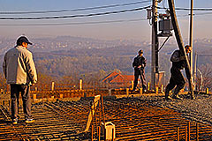 Nalivanje betona na prizemlju Amadea II