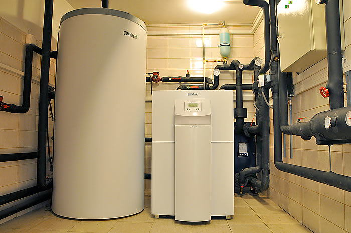 Amadeo (Vaillant rezervoar od 750 litara i geotermalna toplotna pumpa GeoTHERM VWS 300/2)