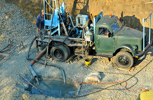 GEOID drilling rig working on Amadeo II