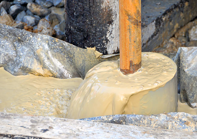Close-up on the surface of the borehole during drilling
