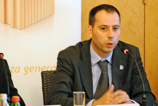 Radislav Momirov