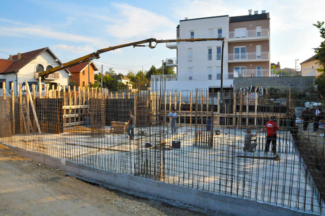 Ready to pour concrete on the wall connecting A3 and A4