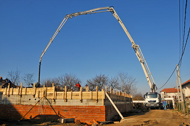 Marmil concrete pump fully deployed