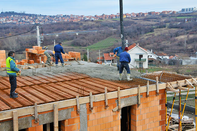 Nalivanje betona na prvu ploču sprata Amadea II