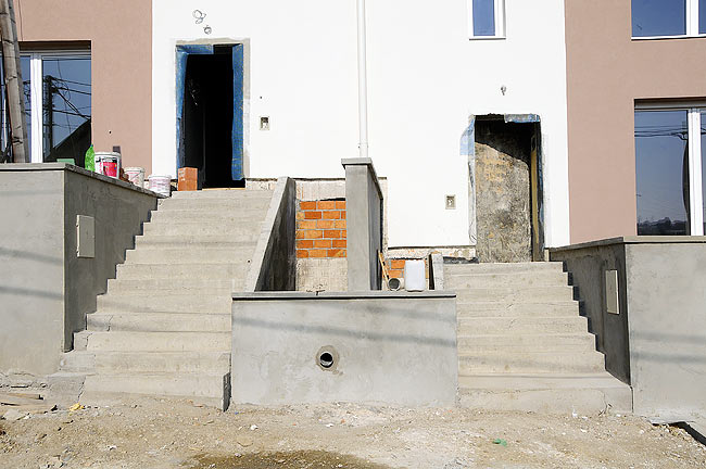 Entrance of Amadeo II