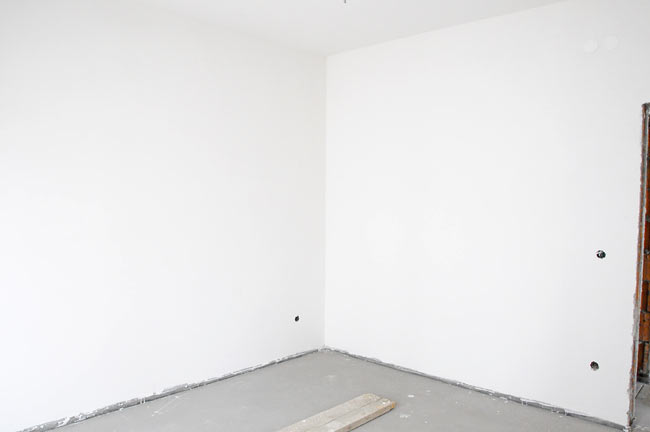 Interior of one apartment in Amadeo II with the painting work finished.