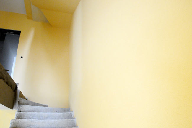Staircase in Amadeo II with the painting work finished.