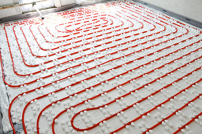 Underfloor heating loop in one bedroom in Amadeo II with RAUTHERM pipes