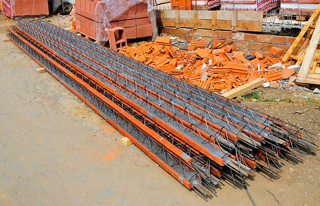 Precast load-bearing ceiling beams