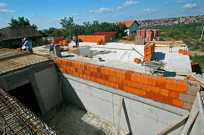 Isti zid slikan sa Amadeo A1, na drugoj strani