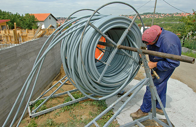Filling the probe with water - 01